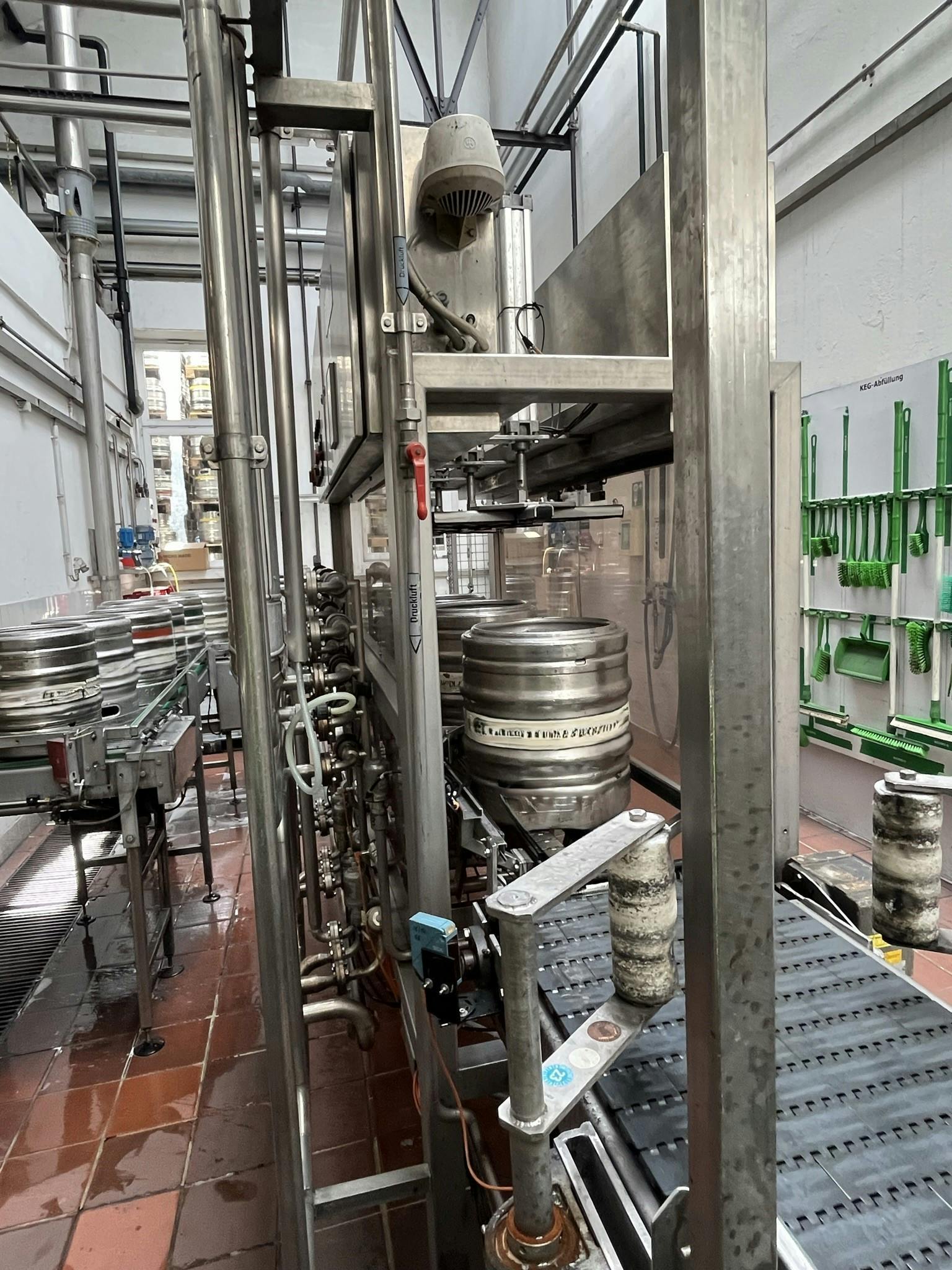 Vorderansicht of C.A. NEUBECKER 100 KEG/ h